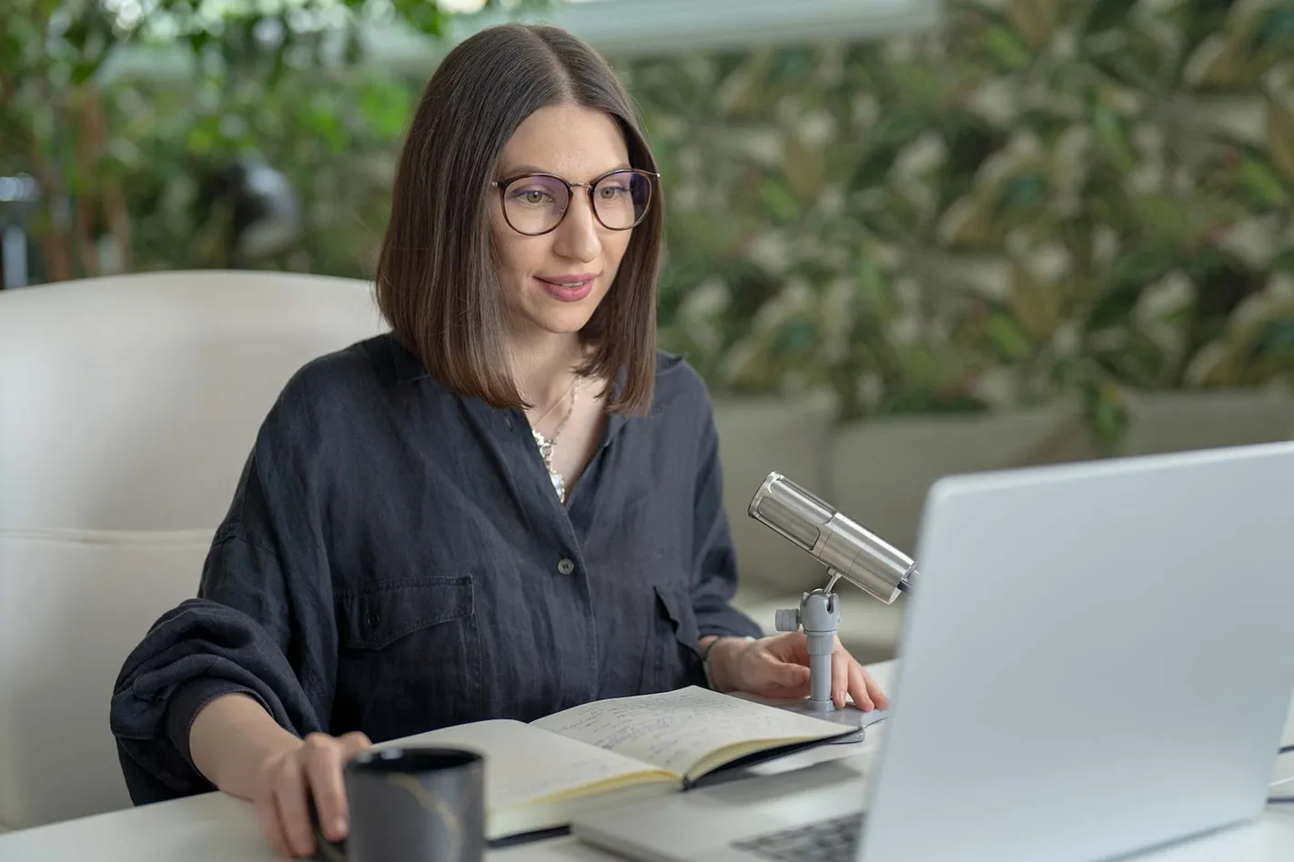 Woman working in laptop